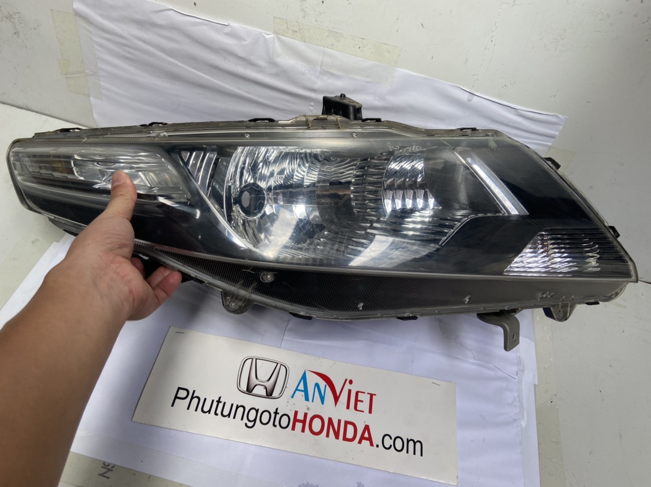 Đèn pha xe Honda City 2013